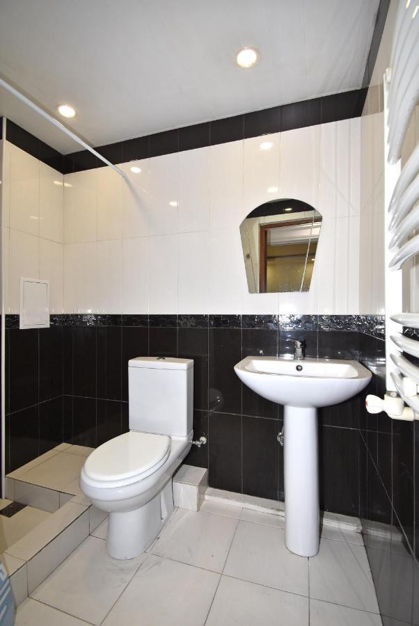 19Tumanyan Excellent Apartment In The Centre Of Capital เยเรวาน ภายนอก รูปภาพ